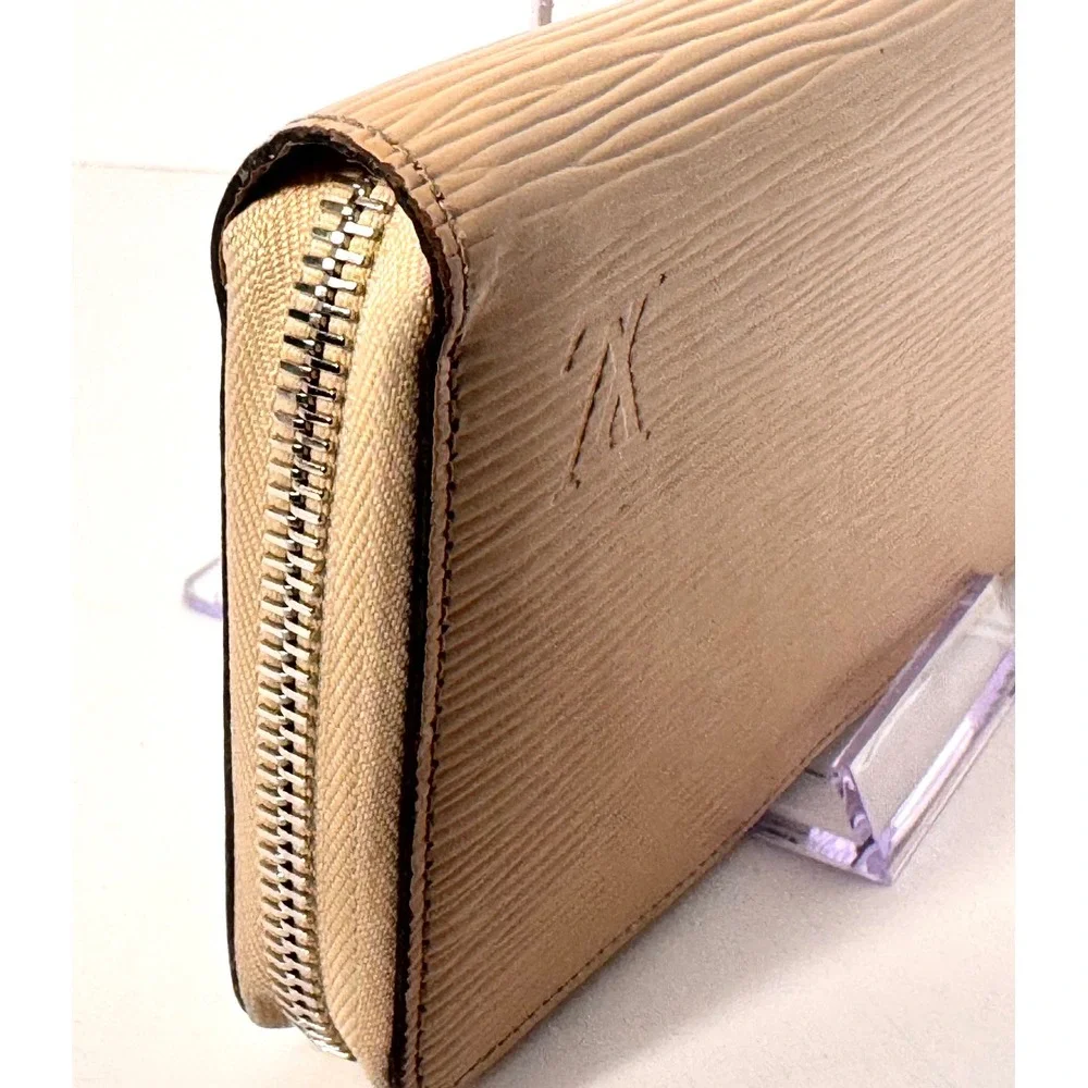 Louis Vuitton Zippy‎ long Wallet Beige Epi Leather Silver Hardware EUC